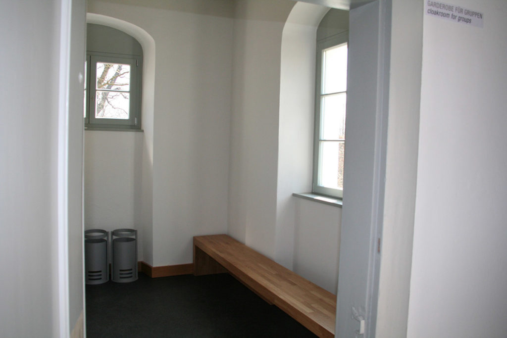 Garderobenmöbel